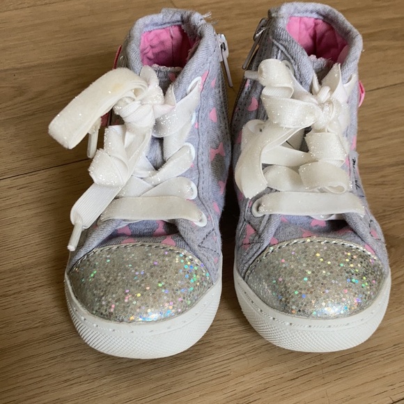 Disney Junior Minnie Mouse high top sneakers! Excellent condition! - Picture 4 of 7